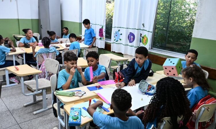 Ensino integral reduz desigualdade escolar e impulsiona desempenho no Ideb 2025 1 Ensino integral reduz desigualdade escolar e impulsiona desempenho no Ideb 2025