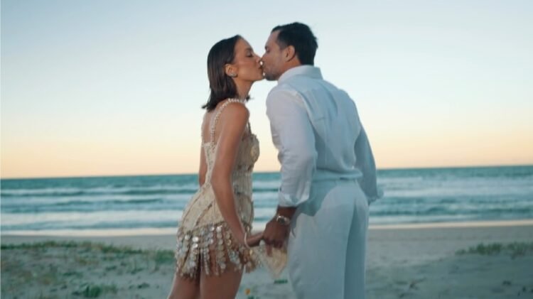 Fabiana Justus e Bruno D'ancona renovam votos em cerimônia intimista na Bahia