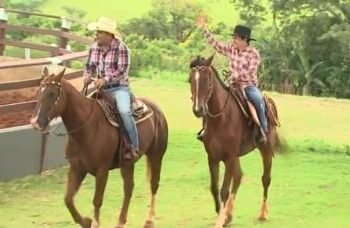 Fazenda de Rionegro e Solimões revela o lado rural da dupla sertaneja