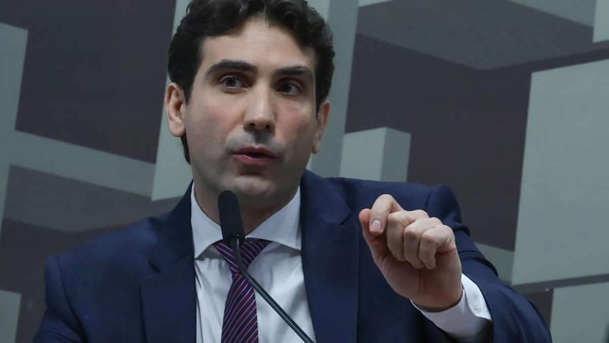 Galípolo critica pressão de empresas por acesso ao FGC