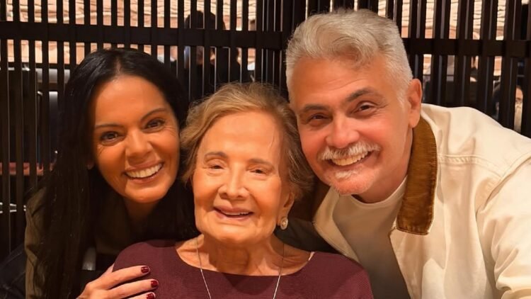 Glória Menezes teve última aparição pública marcada por homenagem familiar 1 Glória Menezes teve última aparição pública marcada por homenagem familiar