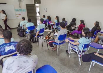 Governo inicia pagamento da quinta parcela do Pé-de-meia para estudantes