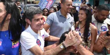 acm neto em campanha pela Bahia
