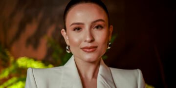 Larissa Manoela e a trajetória do imóvel de luxo vendido em Orlando