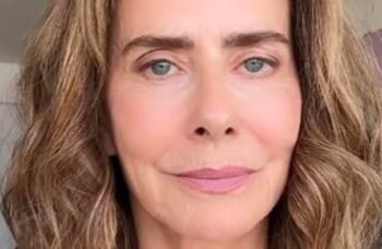 Maitê Proença revela nova rotina em casa conectada à natureza aos 68 anos