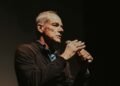 Marcelo Gleiser detalha trajetória pessoal e científica em novo documentário