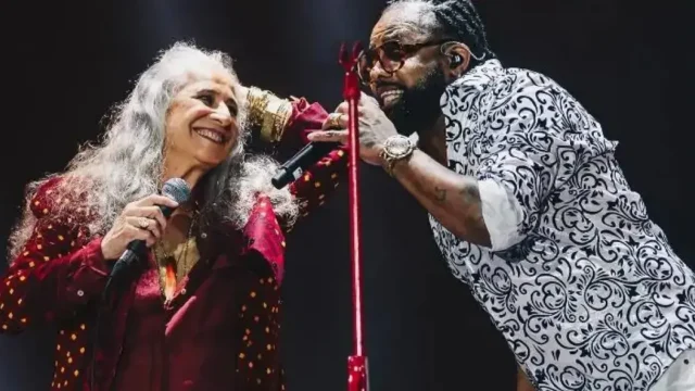 maria bethânia e xande de pilares no palco