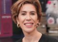 Maria Clara Gueiros revela cozinha reformada com azulejos azuis e cuba estilo fazenda