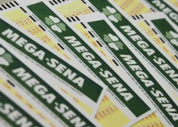 Mega-sena acumula e prêmio atinge a marca de 165 milhões de reais