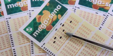 Mega-sena acumula e prêmio chega a 135 milhões de reais