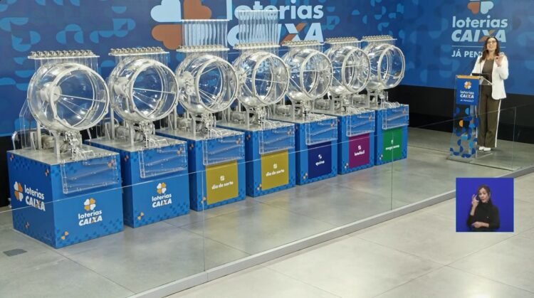 Mega-sena acumula e sorteia prêmio de 135 milhões de reais nesta terça-feira 1 Mega-sena acumula e sorteia prêmio de 135 milhões de reais nesta terça-feira