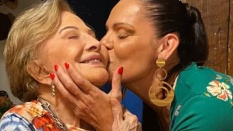 Mocita Fagundes presta homenagem emocionante a Gloria Menezes e expressa luto profundo 1 Mocita Fagundes presta homenagem emocionante a Gloria Menezes e expressa luto profundo