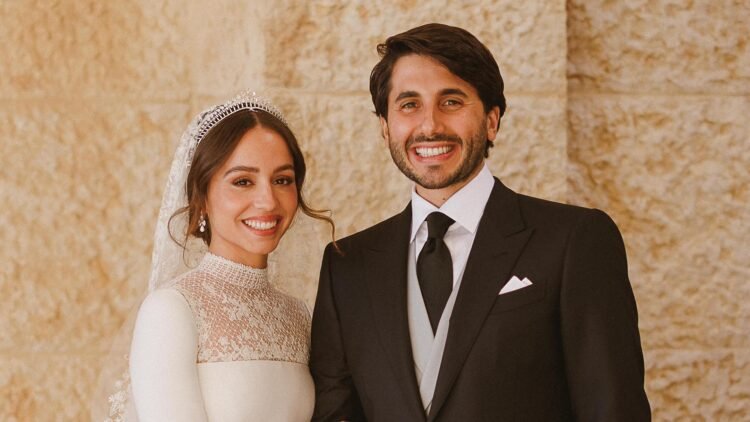 Nomes das filhas gêmeas da princesa Iman revelam significados profundos e tradições 1 Nomes das filhas gêmeas da princesa Iman revelam significados profundos e tradições