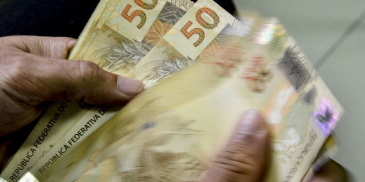 Novo Desenrola Brasil chega ao fim nesta segunda-feira com foco em renegociação de dívidas