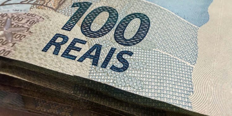 Orçamento de 2027 projeta superávit primário de R$ 83,4 bilhões