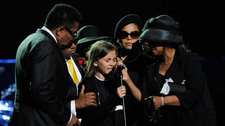 Paris Jackson detalha decisão espontânea de discursar no memorial de Michael Jackson 1 Paris Jackson detalha decisão espontânea de discursar no memorial de Michael Jackson