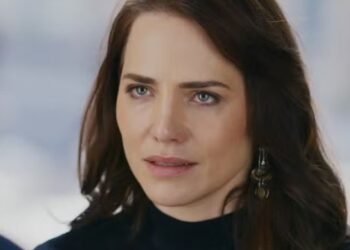 Quem Ama Cuida: Adriana prepara vingança contra Tom após falso testemunho