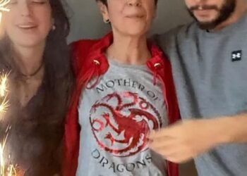 Renata Lo Prete celebra 62 anos com registros raros ao lado da família