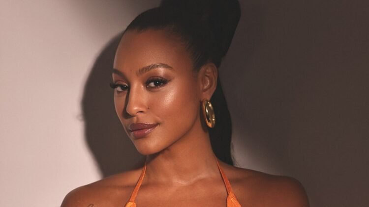 Sheron Menezzes adia sonho da maternidade para protagonizar novela por Você 1 Sheron Menezzes adia sonho da maternidade para protagonizar novela por Você
