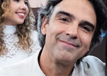 Tadeu Schmidt reflete sobre rigor na paternidade e a vida das filhas