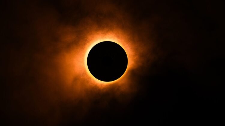 Veja como acompanhar a transmissão do eclipse solar total desta quarta-feira, 12 de agosto de 2026 1 Veja como acompanhar a transmissão do eclipse solar total desta quarta-feira, 12 de agosto de 2026