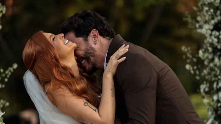 Viih Tube detalha logística complexa para garantir celebrante em seu casamento