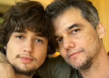 Wagner Moura celebra estreia de Bem Moura como ator no cinema brasileiro
