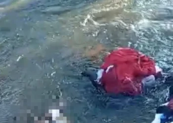 corpo de homem na beira do rio em Aratuípe