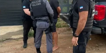 Líder de organização criminosa de Santo Antônio de Jesus sendo preso