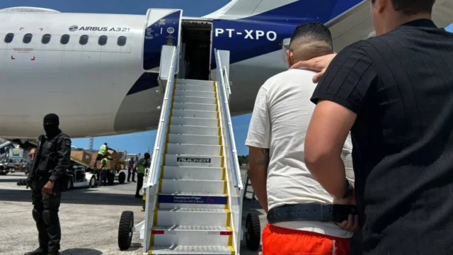 preso sendo transferido para presídio federal