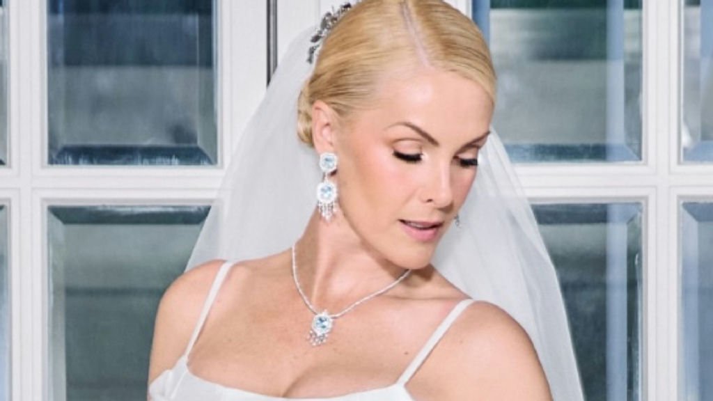 Ana Hickmann aposta em vestido de tafetá para oficializar união com Edu Guedes em São Paulo