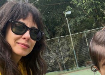 Andréia Horta encanta seguidores ao compartilhar momento com a filha