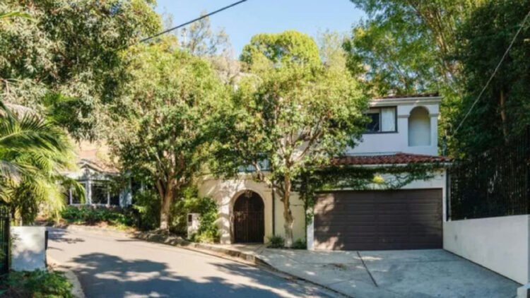 Camila Cabello vende mansão em Hollywood Hills por R$ 24 milhões
