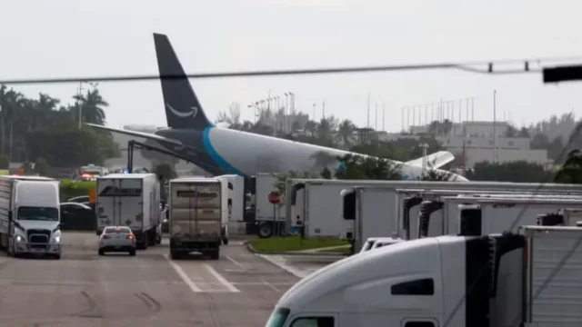 avião cargueiro da Amazon sai da pista em aeroporto de Miami