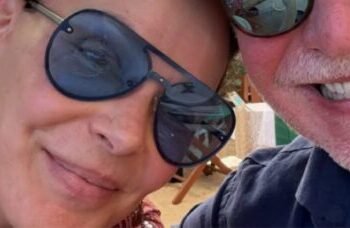 Carolina Ferraz curte férias na Itália e levanta suspeitas sobre novo romance