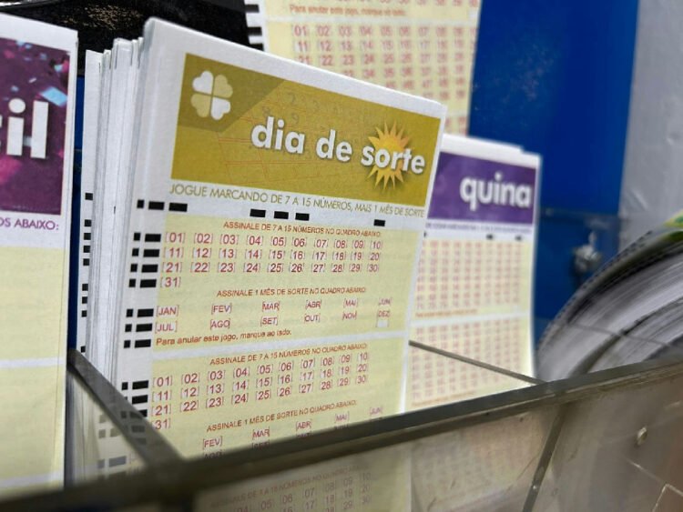 Dia de Sorte acumula e prêmio chega a 450 mil reais