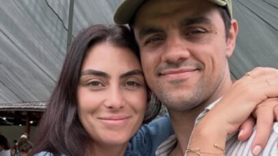 Felipe Simas e Mariana Uhlmann celebram período de férias em família