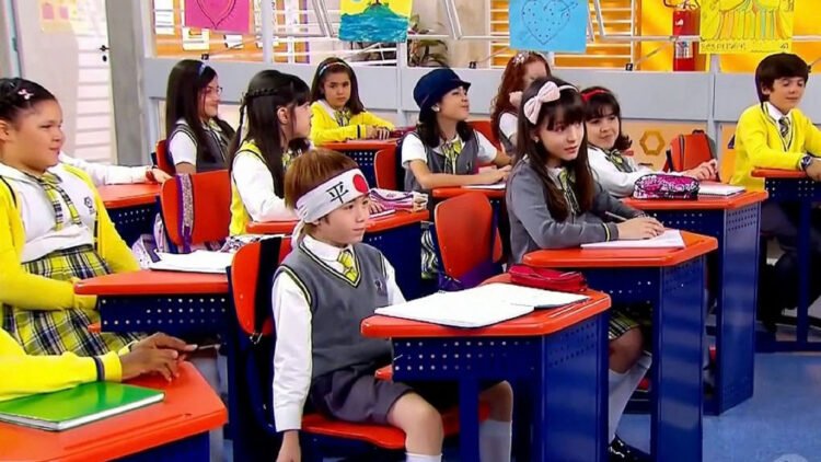 Fernanda Concon, de Carrossel, investe em carreira acadêmica e comunicação