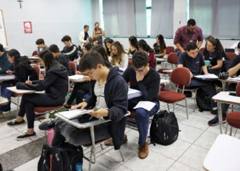 Fies lista de espera do 2º semestre encerra prazo nesta quinta