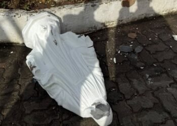 imagem de Nossa Senhora das Graças foi deliberadamente quebrada no adro da Igreja Matriz da Paróquia Senhor Bom Jesus dos Milagres em Salvador