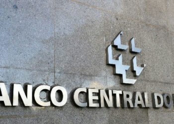 Inflação: mercado financeiro ajusta projeção para 5% em 2026