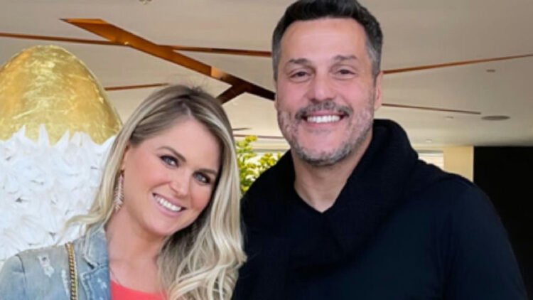 Júlio César e Susana Werner voltam ao Brasil para cuidar da saúde da mãe do ex-goleiro