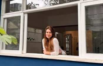 Leticia Spiller inicia reforma em nova casa após 30 anos no mesmo bairro