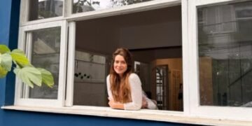 Leticia Spiller inicia reforma em nova casa após 30 anos no mesmo bairro