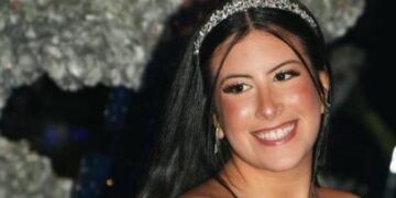 Maria Clara, da dupla com JP, celebra 15 anos com festa luxuosa