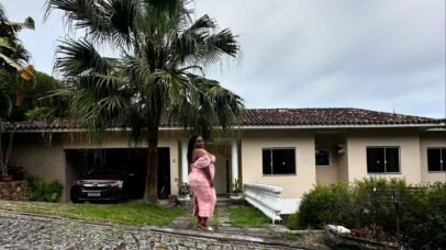 MC Carol celebra conquista de mansão após trajetória de superação