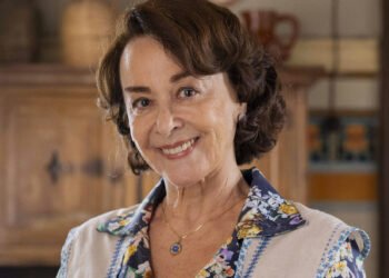 Nívea Maria negocia retorno às novelas em sequência de Avenida Brasil