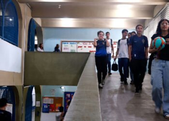 Pé-de-meia libera sexta parcela para alunos do ensino médio nesta segunda