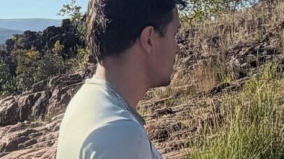 Pe Lu, ex-Restart, celebra conquista de sua primeira casa própria aos 35 anos