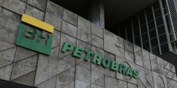 Petrobras inaugura navio com tripulação 100% feminina no Rio de Janeiro